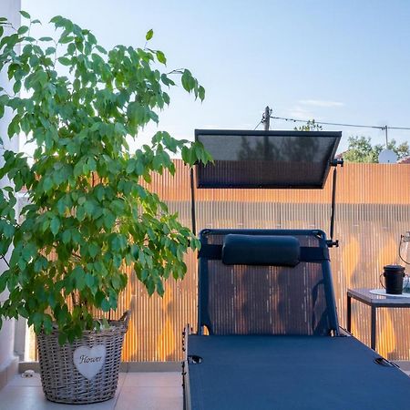Apartment Paula With Private Jacuzzi And Parking- Near The Beach Zadar Bagian luar foto