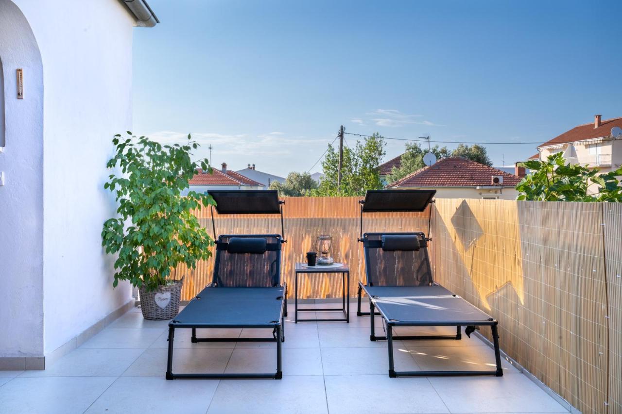 Apartment Paula With Private Jacuzzi And Parking- Near The Beach Zadar Bagian luar foto