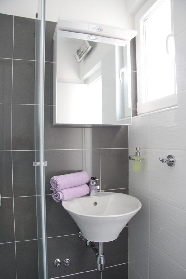 Apartment Paula With Private Jacuzzi And Parking- Near The Beach Zadar Bagian luar foto