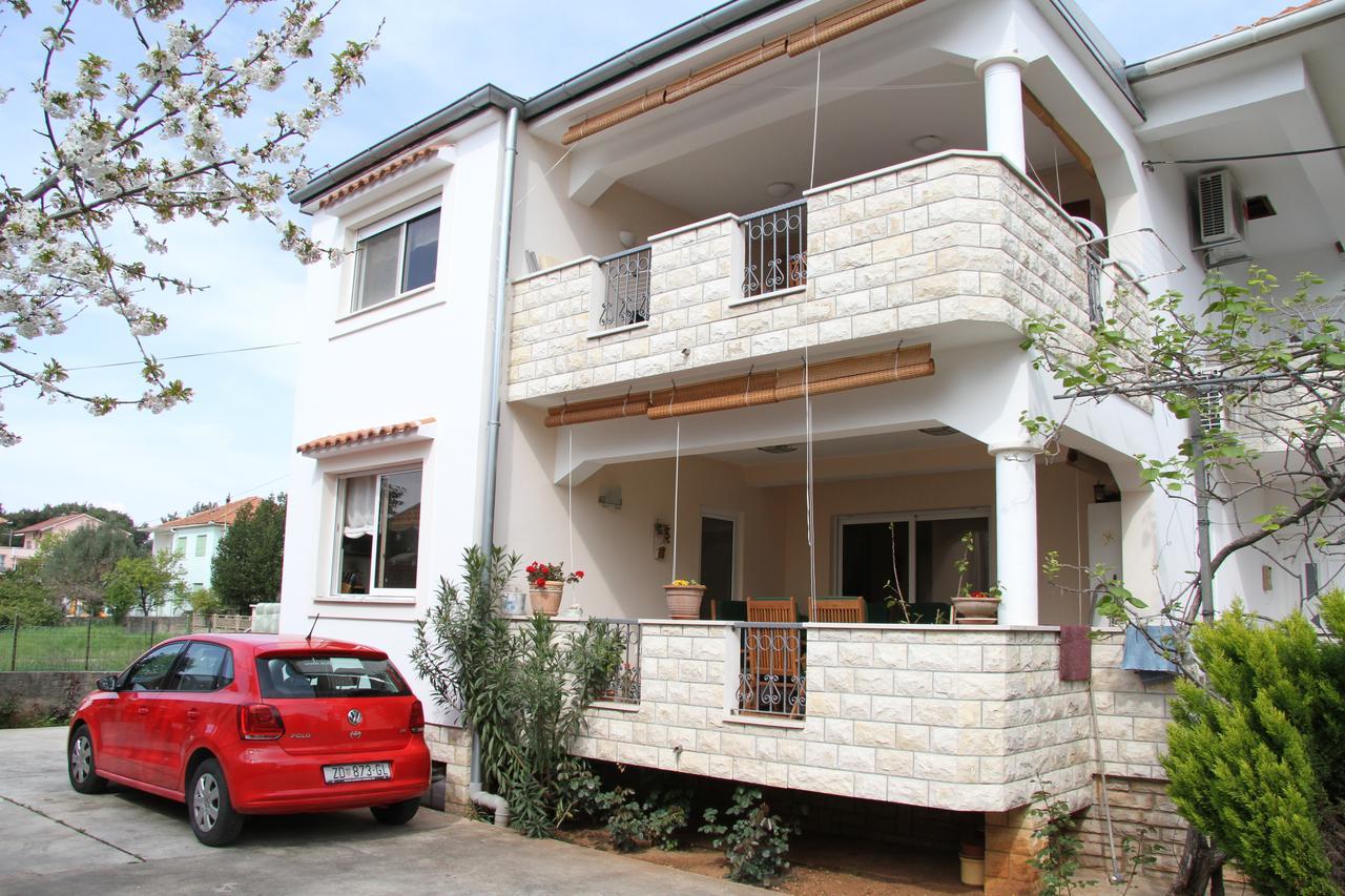 Apartment Paula With Private Jacuzzi And Parking- Near The Beach Zadar Bagian luar foto